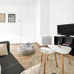 T2 Moderne Terrasse, Parking, Proche Commerces Appartamento