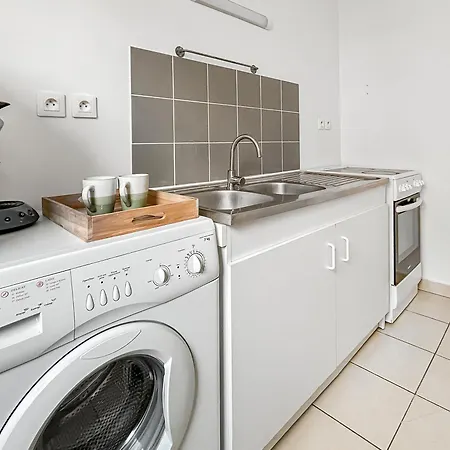 T2 Moderne Terrasse, Parking, Proche Commerces *