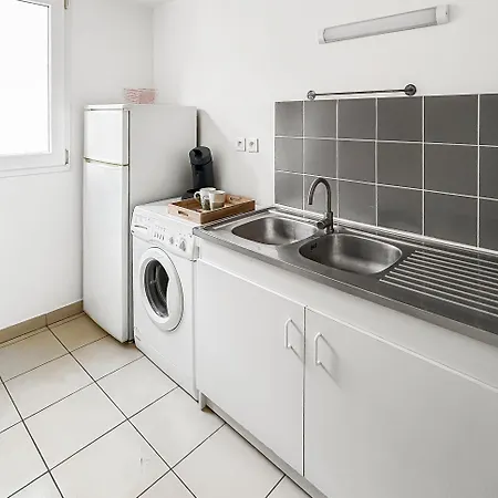 T2 Moderne Terrasse, Parking, Proche Commerces Apartment Rouen