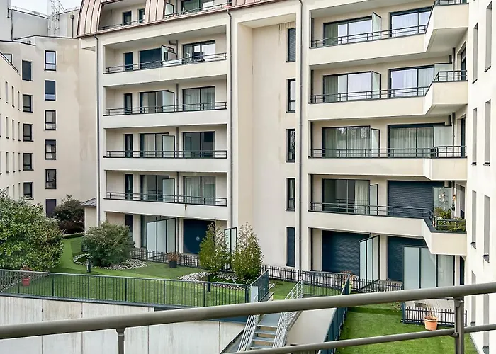 T2 Moderne Terrasse, Parking, Proche Commerces * Ρουέν